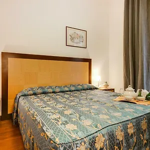 4* Hotel Aris